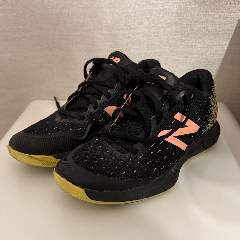 New Balance FuelCell 996 court shoes VGUC SIZE 7.5